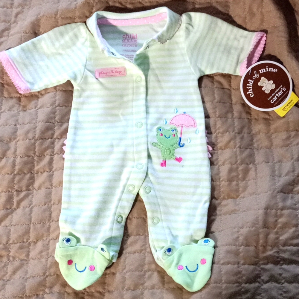 Carter's premiee onesie